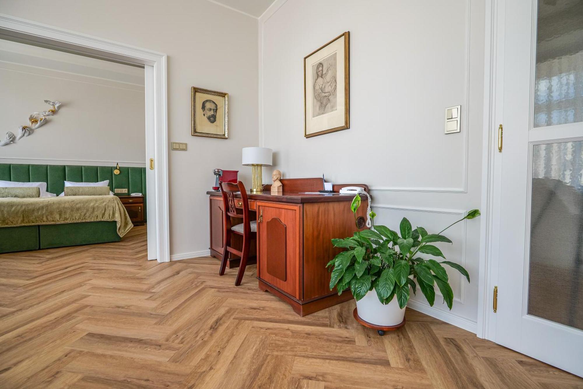 Zlata Hvezda 4* Litomysl